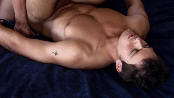 Southern Strokes gay sex threesome