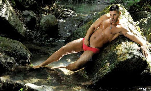Alex Marte muscular fitness model 2