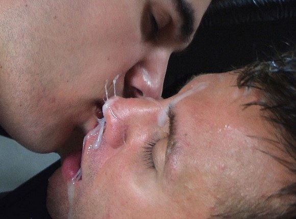 gay cum kiss porno