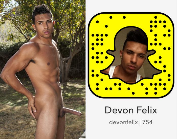 700px x 552px - Gay Porn Stars & Hot Guys To Follow on Snapchat [Update]