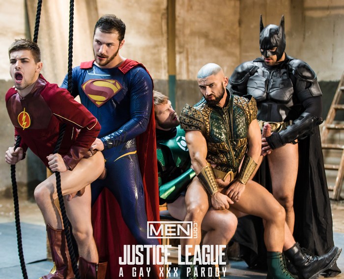 Justice League Porn Sex - Superman, Batman, Aquaman, Flash & Green Lantern 5-Way Orgy ...