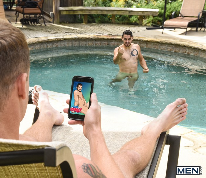 Barefoot Men Porn Stars - Gay Porn Star Justin Matthews Plays Men Bang! Adult Game ...